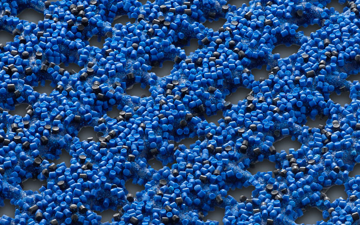 Наружный грязезащитный коврик AKO Safety Mat синего цвета.